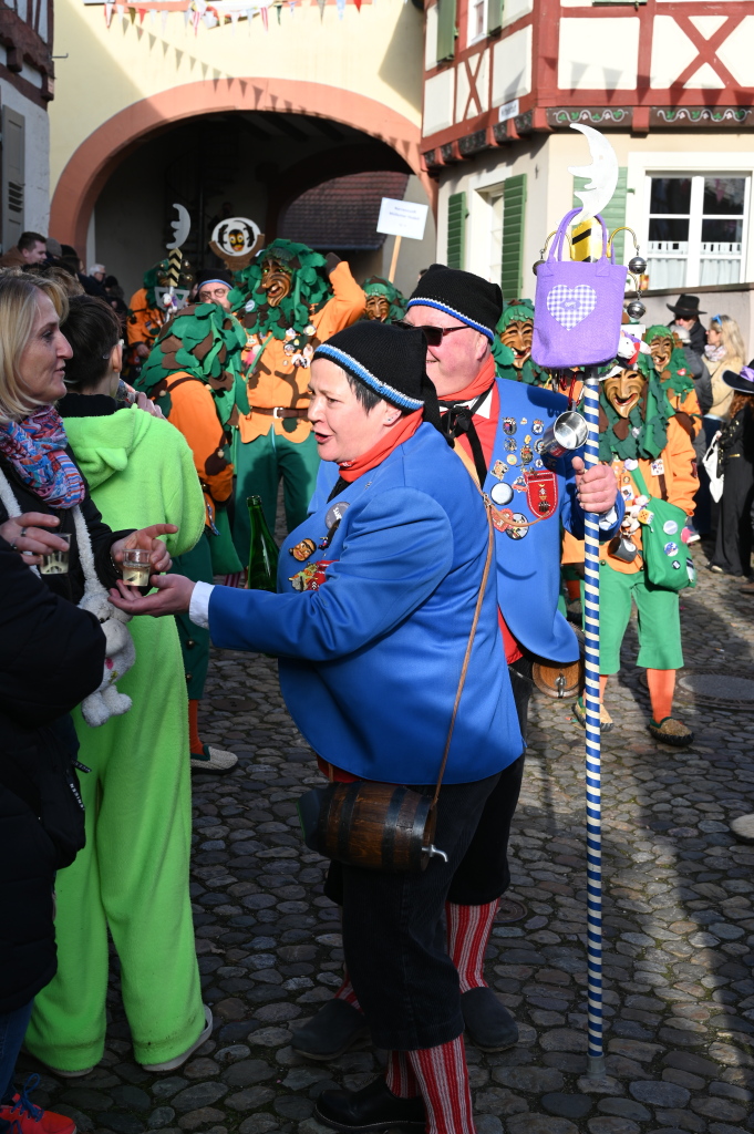 Tausende Besucher strmten am Samstag zum Fasnachtsumzug, den die Burkheimer Schnecken zum Jubilum ihres 55-jhrigen Bestehens auf die Beine stellten.