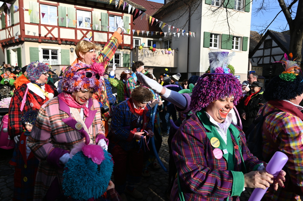 Tausende Besucher strmten am Samstag zum Fasnachtsumzug, den die Burkheimer Schnecken zum Jubilum ihres 55-jhrigen Bestehens auf die Beine stellten.