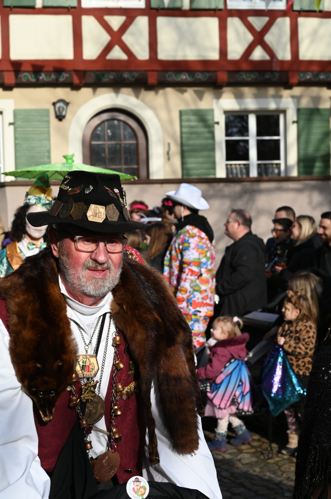 Tausende Besucher strmten am Samstag zum Fasnachtsumzug, den die Burkheimer Schnecken zum Jubilum ihres 55-jhrigen Bestehens auf die Beine stellten.