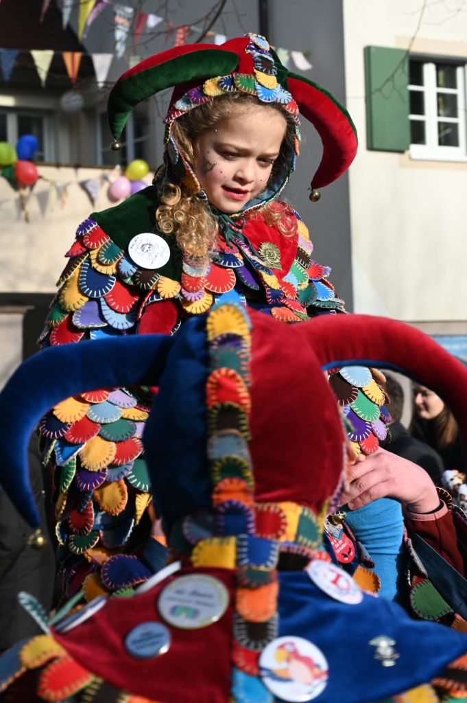 Tausende Besucher strmten am Samstag zum Fasnachtsumzug, den die Burkheimer Schnecken zum Jubilum ihres 55-jhrigen Bestehens auf die Beine stellten.