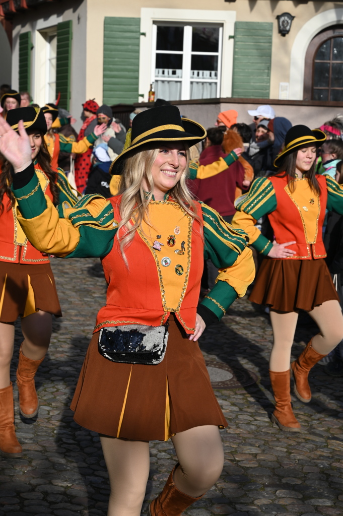 Tausende Besucher strmten am Samstag zum Fasnachtsumzug, den die Burkheimer Schnecken zum Jubilum ihres 55-jhrigen Bestehens auf die Beine stellten.