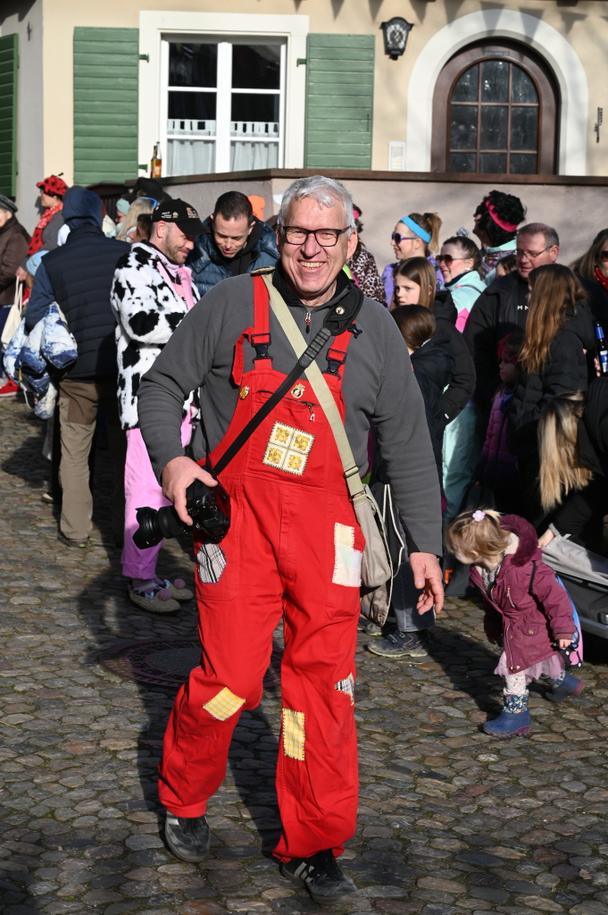 Tausende Besucher strmten am Samstag zum Fasnachtsumzug, den die Burkheimer Schnecken zum Jubilum ihres 55-jhrigen Bestehens auf die Beine stellten.