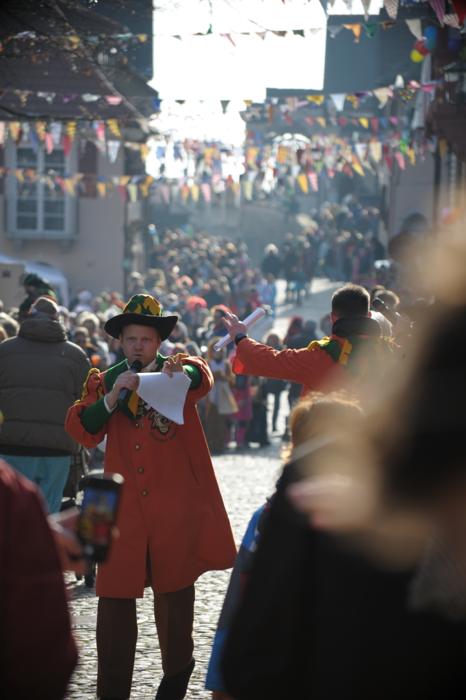 Tausende Besucher strmten am Samstag zum Fasnachtsumzug, den die Burkheimer Schnecken zum Jubilum ihres 55-jhrigen Bestehens auf die Beine stellten.