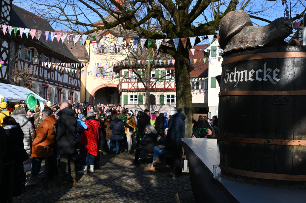 Tausende Besucher strmten am Samstag zum Fasnachtsumzug, den die Burkheimer Schnecken zum Jubilum ihres 55-jhrigen Bestehens auf die Beine stellten.