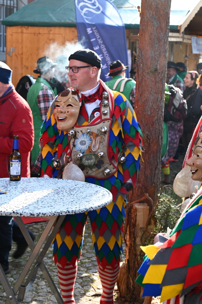 Tausende Besucher strmten am Samstag zum Fasnachtsumzug, den die Burkheimer Schnecken zum Jubilum ihres 55-jhrigen Bestehens auf die Beine stellten.