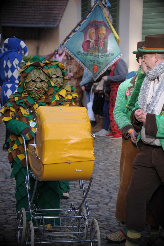 Tausende Besucher strmten am Samstag zum Fasnachtsumzug, den die Burkheimer Schnecken zum Jubilum ihres 55-jhrigen Bestehens auf die Beine stellten.