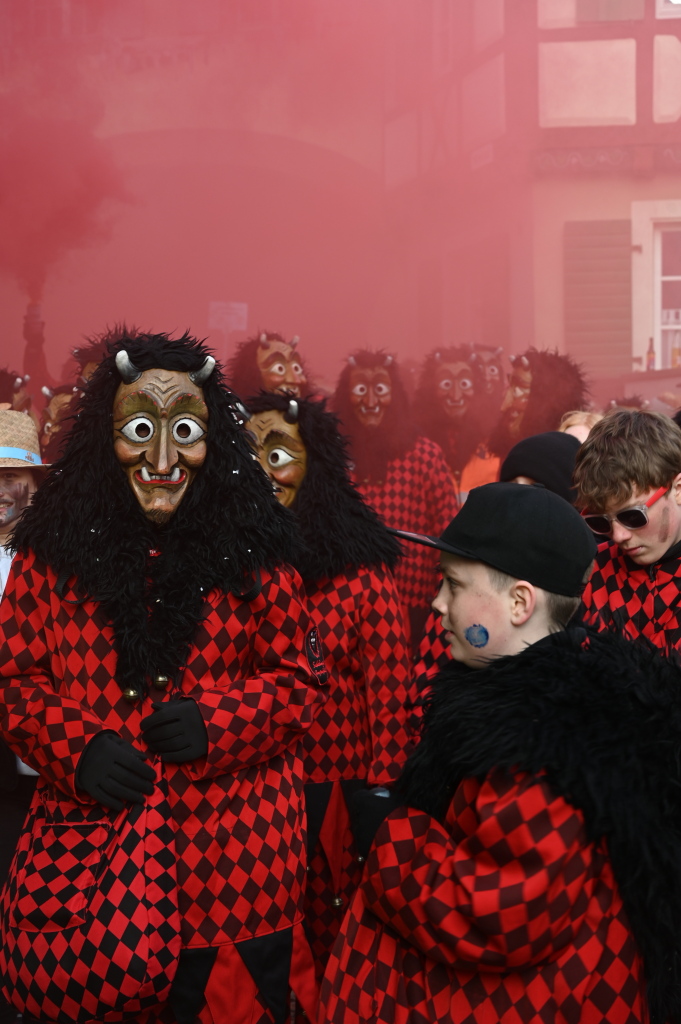 Tausende Besucher strmten am Samstag zum Fasnachtsumzug, den die Burkheimer Schnecken zum Jubilum ihres 55-jhrigen Bestehens auf die Beine stellten.