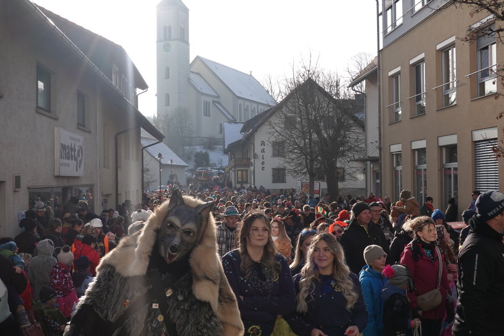 Ganz groer Erfolg: Dicht an dicht drngten sich die Besucher in Rickenbachs „Nrrischer Stube“, der Kirchstrae.