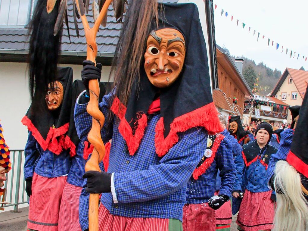 Nrrisches Treiben herrschte am Sonntag in Schweighausen. Dort feierten die Ankele Hexen ihren 35. Geburtstag.