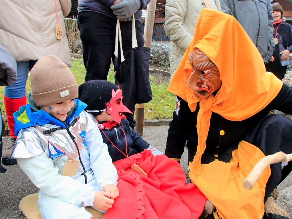 Nrrisches Treiben herrschte am Sonntag in Schweighausen. Dort feierten die Ankele Hexen ihren 35. Geburtstag.