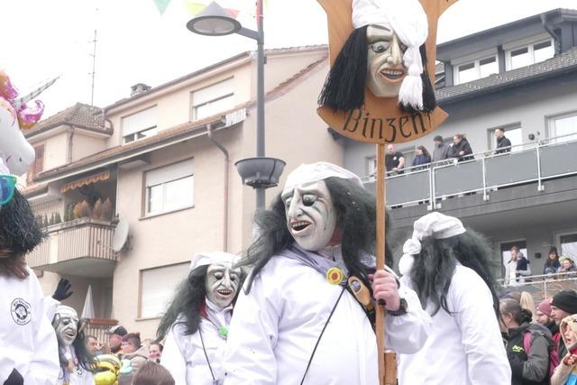 Der Binzener Umzug ist ein bunt-frhliches Narrenfest