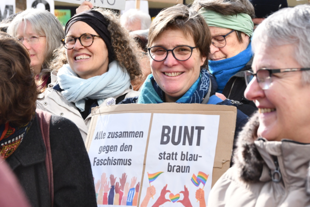 2300 Menschen bei Kundgebung fr Demokratie in Lrrach: 