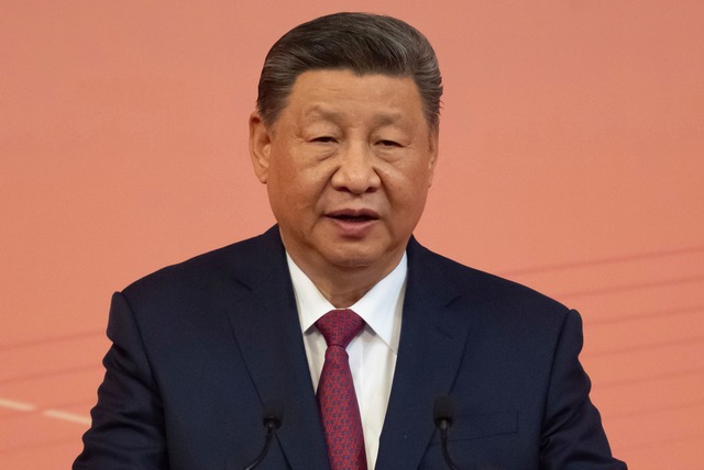 Chinas Staatschef Xi Jinping empfing w...ernehmensbosse in Peking. (Archivbild)  | Foto: Anthony Kwan/AP POOL/AP/dpa