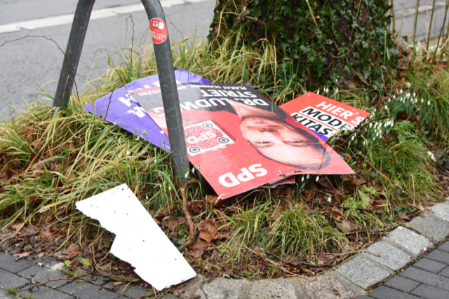 Polizei und Parteien beklagen mehr Vandalismus bei Wahlplakaten in Freiburg als frher