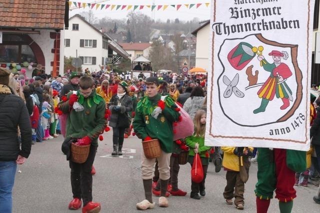 Fastnachtsumzug in Binzen verluft reibungslos - Brgermeister Schneucker ist erleichtert