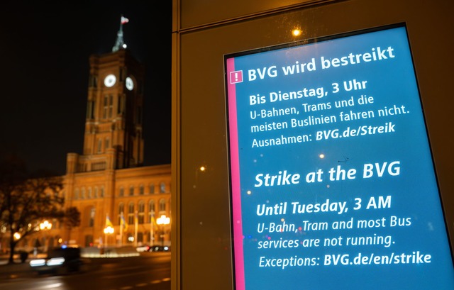 Die Gewerkschaft Verdi hat zum dritten...e mit der BVG aufgerufen. (Archivbild)  | Foto: Soeren Stache/dpa