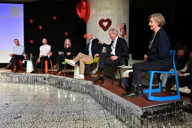 Talkshow Nachgefragt am Rotteck: Wem die Kandidierenden des Wahlkreises Freiburg ihr Herz schenken