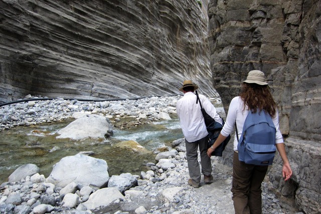 Wanderungen durch die Samaria-Schlucht sind nicht ungefhrlich.  (Archivbild)  | Foto: Daniela David (dpa)