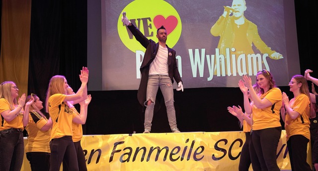 Ein Topstar auf der Fanmeile des SC Wyhl: Robin Wyhliams  | Foto: Jrgen Schweizer