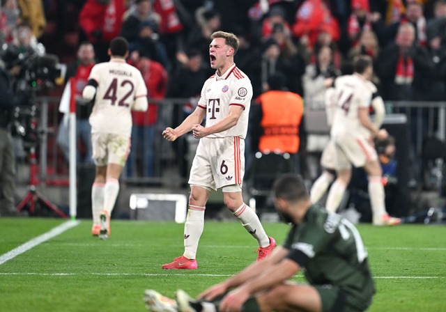 Der Moment der Befreiung und Erl&ouml;...&auml;ten Ausgleichstor des FC Bayern.  | Foto: Sven Hoppe/dpa