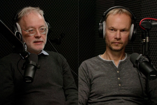 Politologe Uwe Wagschal (links) und BZ...m Podcast-Studio der Badischen Zeitung  | Foto: Falko Wehr