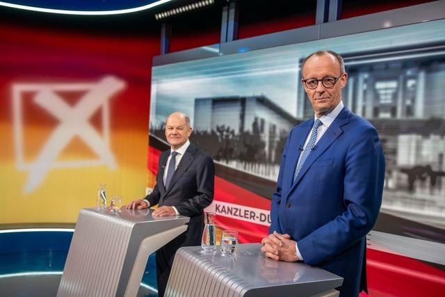 In einem Flieger und Boot - Scholz und Merz beim TV-Duell