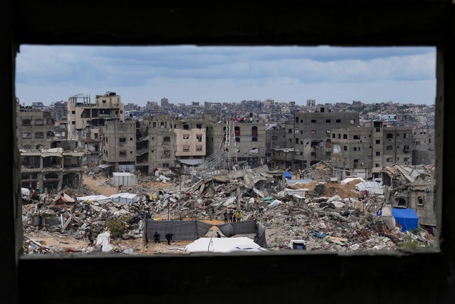 Ein Blick auf die durch die israelisch...ungen im n&ouml;rdlichen Gazastreifen.  | Foto: Abdel Kareem Hana/AP/dpa