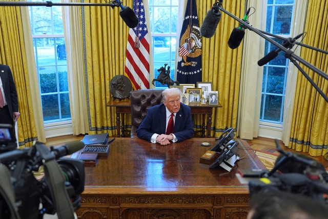 Ins Oval Office und in seine Regierung... vorerst nicht mehr rein. (Archivbild)  | Foto: Evan Vucci/AP/dpa