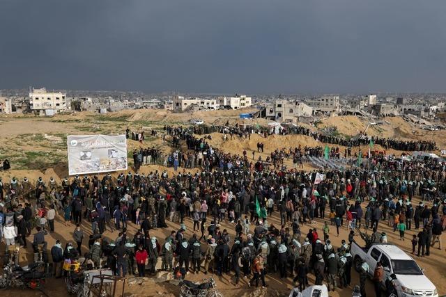 Hamas bergibt tote israelische Geiseln