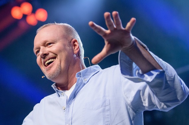 Entertainer Stefan Raab macht sich in ...ef Friedrich Merz lustig (Archivbild).  | Foto: Matthias Balk/dpa