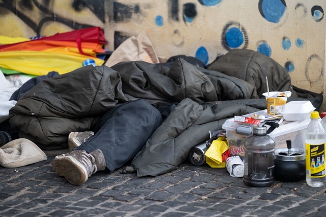 Die Zahl der Menschen in Baden-W&uuml;...en Jahr weiter gestiegen. (Symbolbild)  | Foto: Marijan Murat/dpa