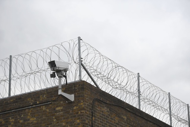 Die Frau soll auch auf dem Scho&szlig; des Mannes gesessen haben. (Symbolbild)  | Foto: Victoria Jones/Press Association/dpa