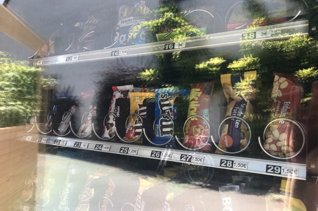 Der Snack-Automat in Wallbach soll neb...undes im Sortiment haben (Symbolbild).  | Foto: Sophia Ungerland