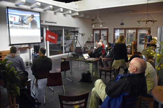 Die Parteien feiern Siege oder trauern um Verluste bei Wahlpartys in Freiburg am Sonntag