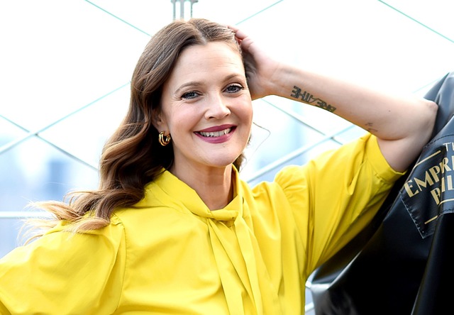 Drew Barrymore 2020 bei ihrer Talkshow...rymore Show" im Empire State Building.  | Foto: Sonia Moskowitz/ZUMA Wire/dpa