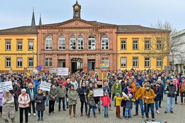 Rund 700 Lahrerinnen und Lahrer setzten ein Zeichen fr Toleranz und Vielfalt