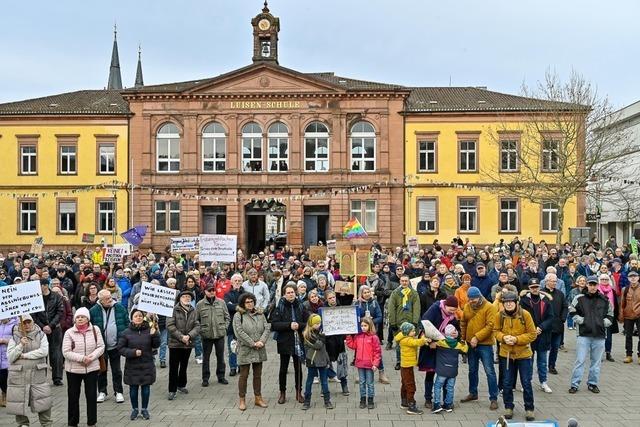 Rund 700 Lahrerinnen und Lahrer setzten ein Zeichen fr Toleranz und Vielfalt