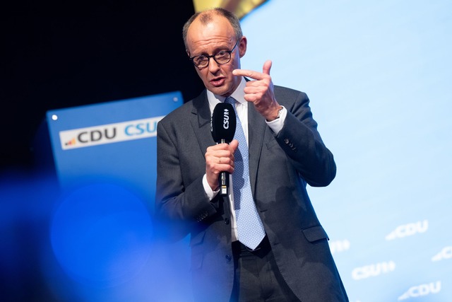 Merz trat zum Abschluss des Wahlkampfes in M&uuml;nchen auf.  | Foto: Sven Hoppe/dpa