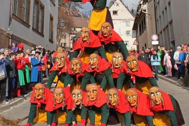 Fasnet im Schwarzwald: Stimmung im Saal und auf der Strae