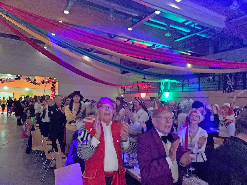 Bei der Prunksitzung in der Malteserhalle. Das Motto des Abends: Meuterei auf dem Narrenschiff