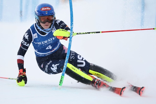 Der Sieg in Sestriere war f&uuml;r Mik...insgesamt 63. in einem Weltcup-Slalom.  | Foto: Marco Trovati/AP/dpa