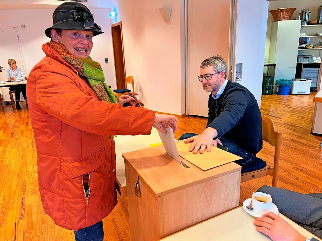 Gute Stimmung bei der Stimmabgabe in Lffingen.