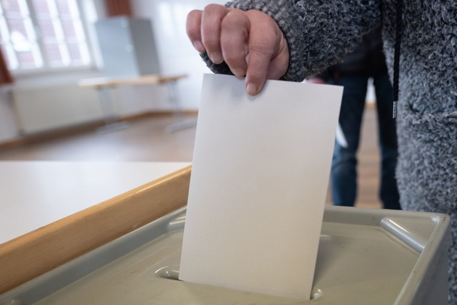 Stimmabgabe in Baden-W&uuml;rttemberg.  | Foto: Marijan Murat/dpa