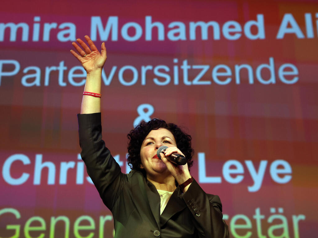 Amira Mohamed Ali, Parteivorsitzende beim BSW Bndnis Sahra Wagenknecht, reagiert nach Bekanntwerden der ersten Prognosen.