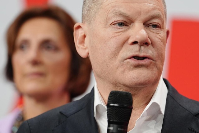 Olaf Scholz und die SPD fahren bei der...in historisch schlechtes Ergebnis ein.  | Foto: Kay Nietfeld (dpa)