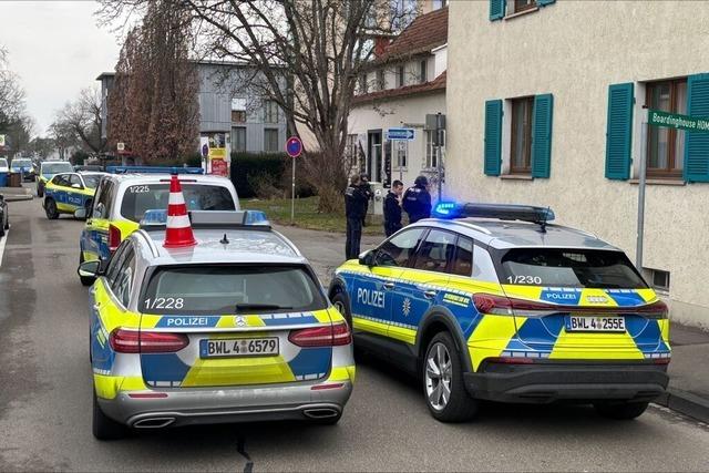 Groeinsatz in Konstanz: Mann randaliert auf Hotelbalkon