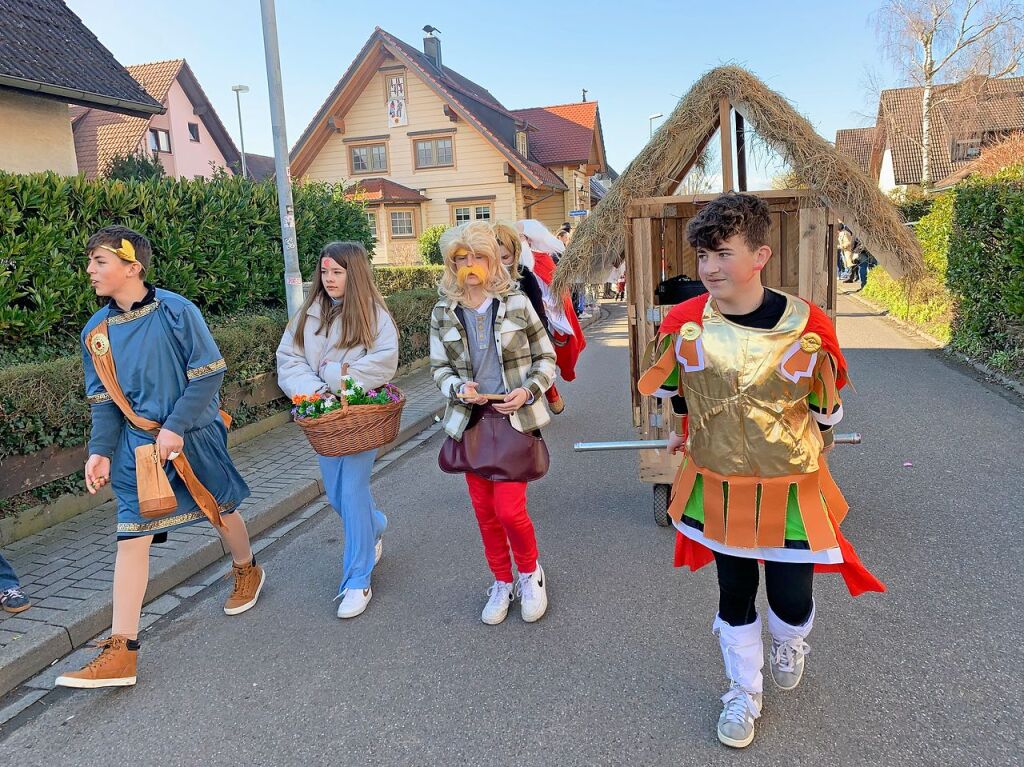 Statt des groen Umzugs fand am Wahlsonntag ein kleiner Narrenumzug mit vielen heimischen Gruppen in Merdingen statt.