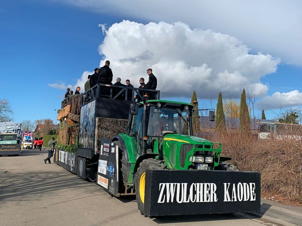 Statt des groen Umzugs fand am Wahlsonntag ein kleiner Narrenumzug mit vielen heimischen Gruppen in Merdingen statt.