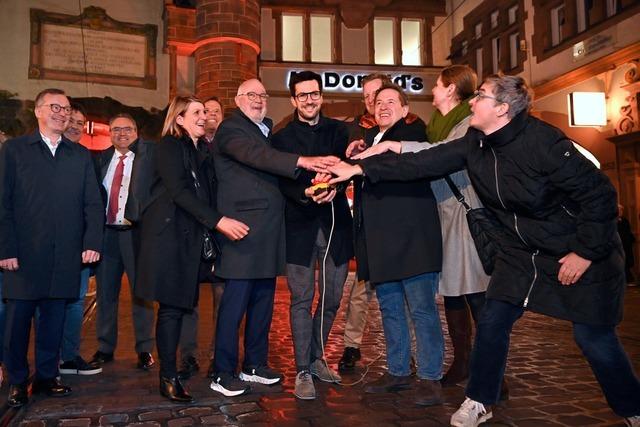 Das Gebudeensemble mit dem Martinstor erstrahlt nun in neuem Licht