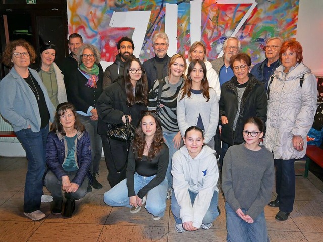 Zahlreiche Ehrenamtliche sowie Mitarbe...cherinnen aus der Partnerstadt Bandol.  | Foto: Michael Gottstein